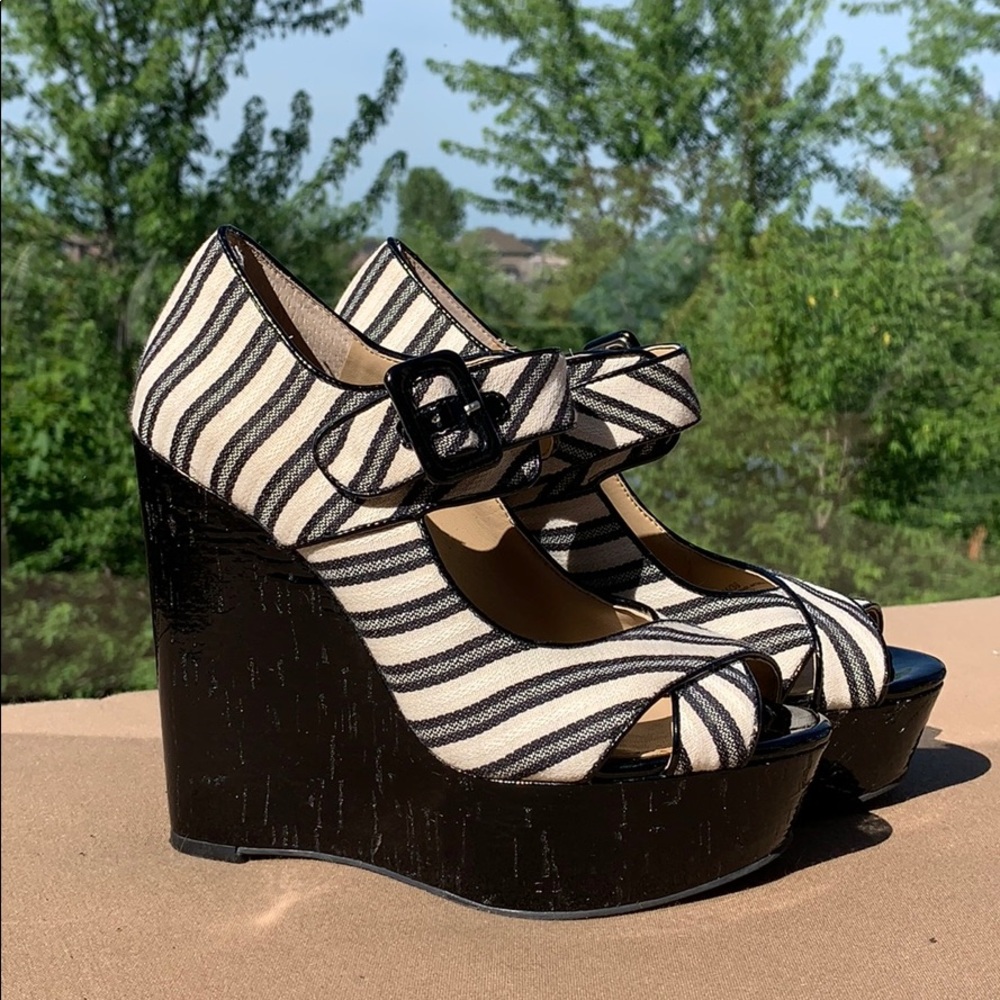 Peep toe platforms